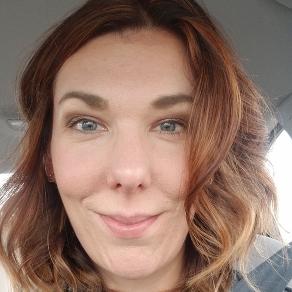 Meet your Posher, Vanessa - Picture 1 of 1